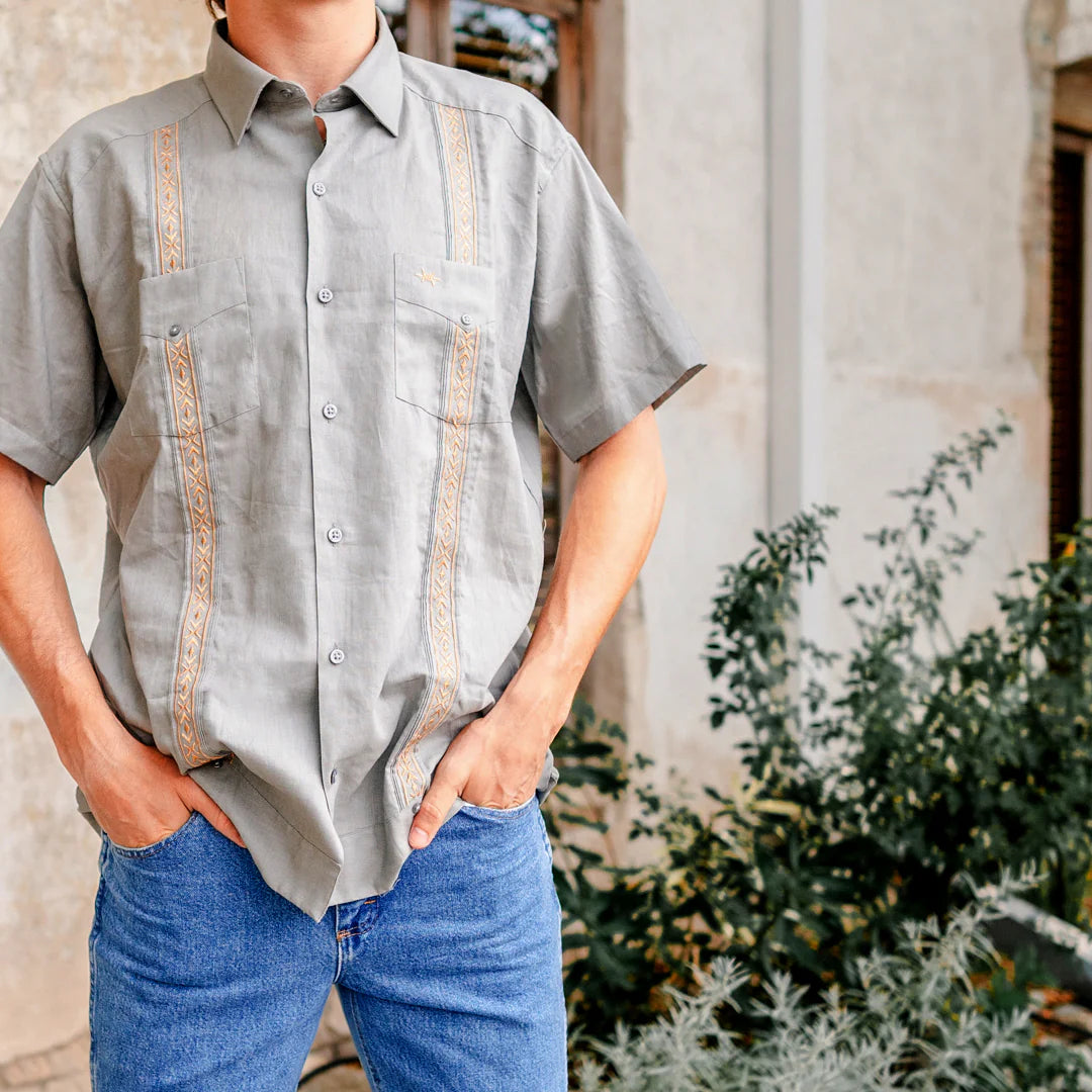 Guayabera Libre- Gray Piedra Oro