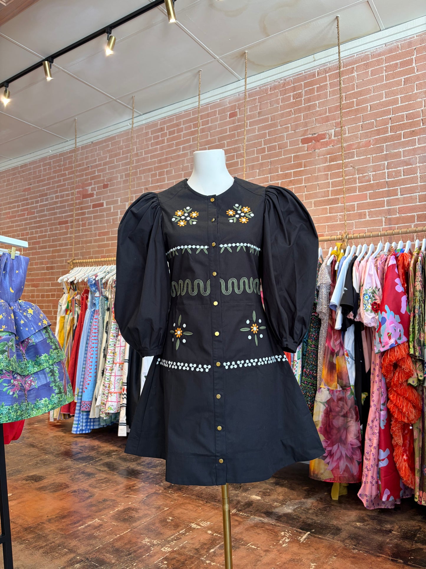 Pomender Dress in Black