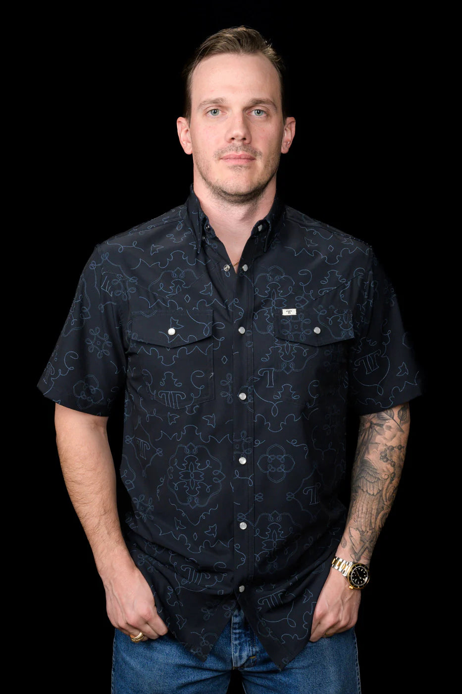 The Carson Short Sleeve Snap- Black