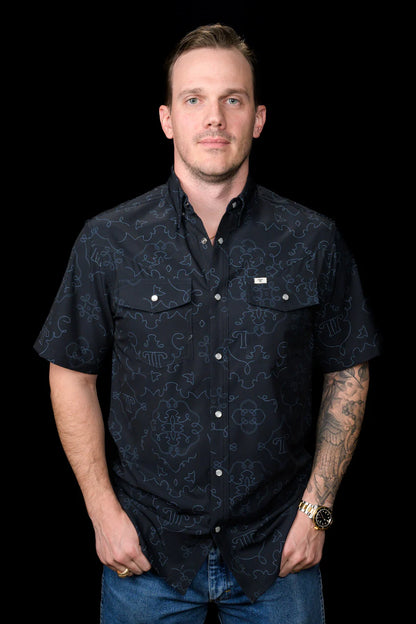 The Carson Short Sleeve Snap- Black