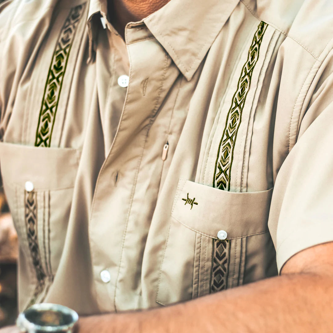 Guayabera Libre- Cazador