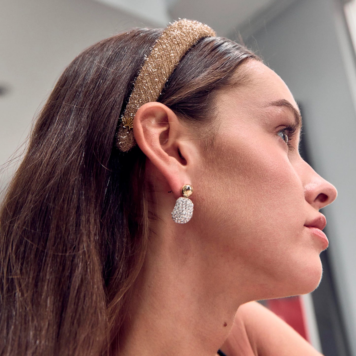 CRYSTAL PEBBLE STONE EARRINGS