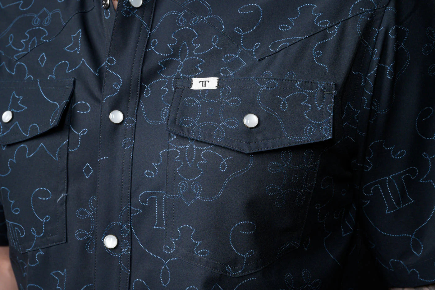 The Carson Short Sleeve Snap- Black