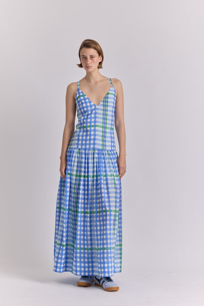Paca Dress- Trama