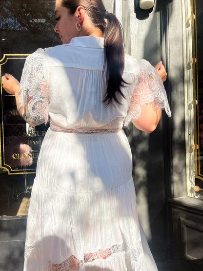 Elegant Cutout Lace Maxi Dress